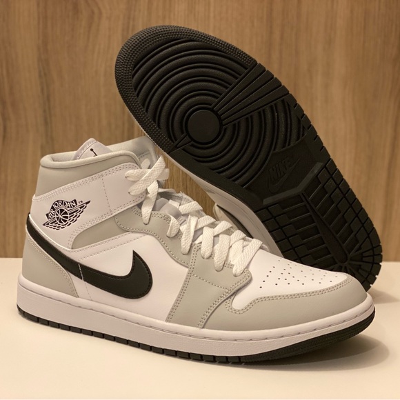 Nike Air Jordan 1 Mid Grey Fog Black White BQ6472-015 Men’s 10.5 / Wmns Size 12 - Picture 10 of 11